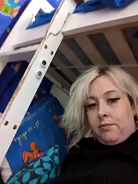 Snapshot of mollymay69 chatting on 03-18-26, 07:04 mollymay69 online show from 03-18-26, 07:04
