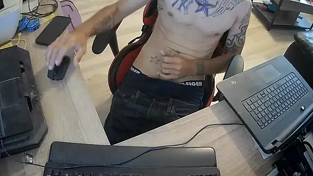 bigdick1653 online show from 08-09-26, 05:41
