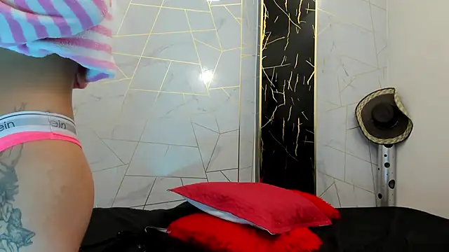 Cloeandtyfanny online show from 10-12-25, 03:08