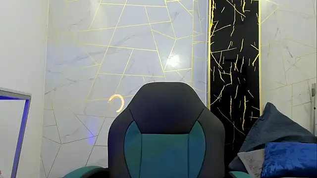 Cloeandtyfanny online show from 10-24-25, 09:03