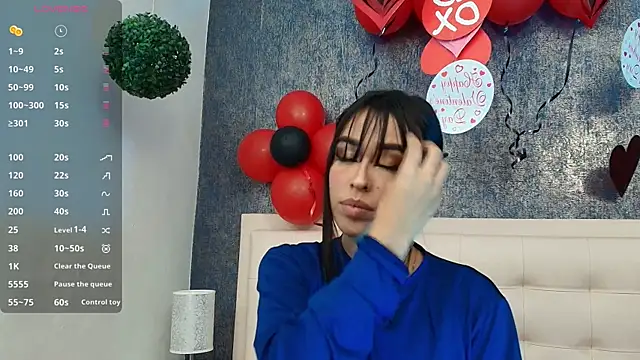 Snapshot of Cloeandtyfanny chatting on 02-17-26, 01:36 Cloeandtyfanny online show from 02-17-26, 01:36