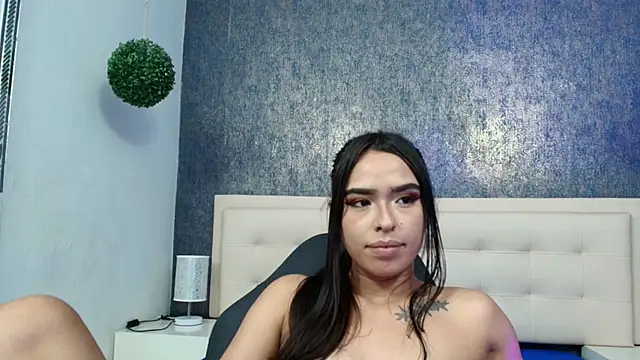 Cloeandtyfanny online show from 04-02-26, 01:46