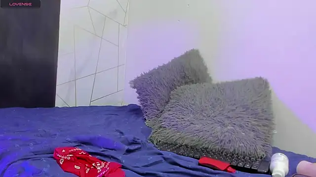 Cloeandtyfanny online show from 10-30-25, 10:39