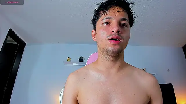 Issac james  online show from 09-17-25, 03:41