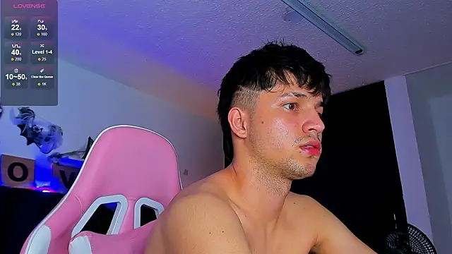 Issac james  online show from 10-28-25, 08:13