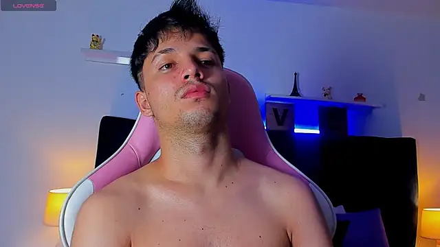 Issac james  online show from 10-14-25, 04:02