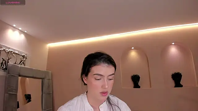 PaulinaSantos  online show from 02-01-26, 05:44