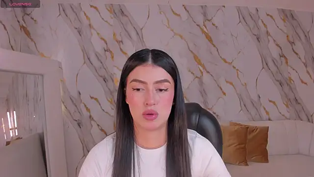 PaulinaSantos  online show from 09-28-25, 05:09