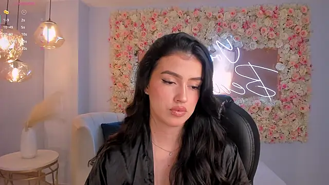 PaulinaSantos  online show from 11-01-25, 08:14