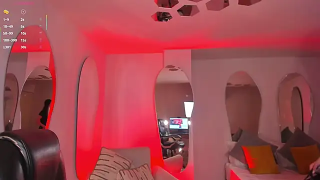 PaulinaSantos  online show from 09-12-25, 07:24