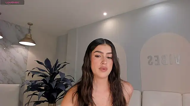 Snapshot of PaulinaSantos_ chatting on 04-21-26, 07:09 PaulinaSantos online show from 04-21-26, 07:09
