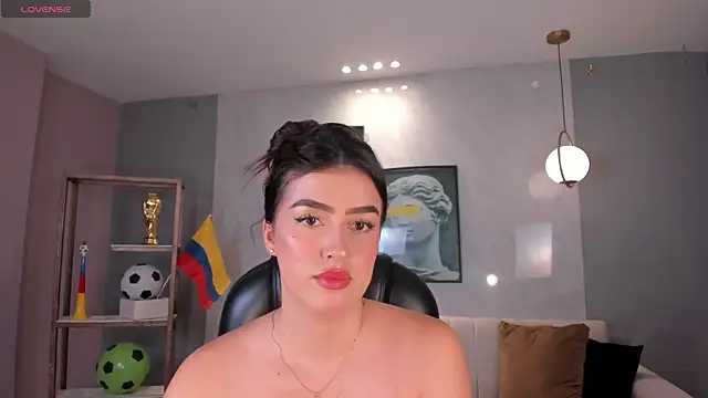 Snapshot of PaulinaSantos_ chatting on 06-19-26, 07:52 PaulinaSantos online show from 06-19-26, 07:52