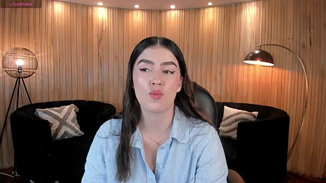 Snapshot of PaulinaSantos_ chatting on 07-12-26, 05:36 PaulinaSantos online show from 07-12-26, 05:36