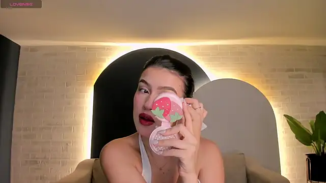 PaulinaSantos  online show from 11-09-25, 05:28