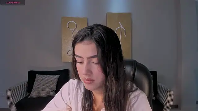 Snapshot of PaulinaSantos_ chatting on 05-08-26, 01:15 PaulinaSantos online show from 05-08-26, 01:15