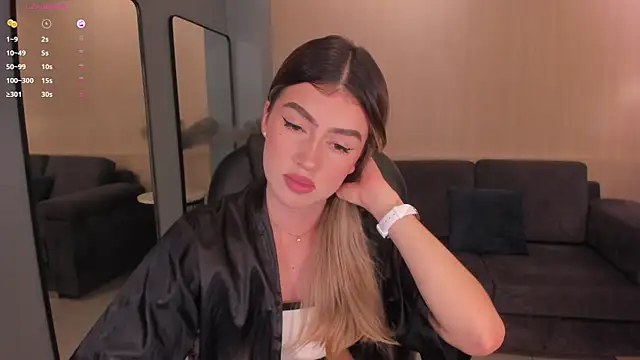 PaulinaSantos  online show from 03-09-25, 08:31