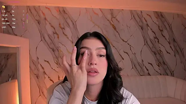 PaulinaSantos  online show from 10-06-25, 07:25