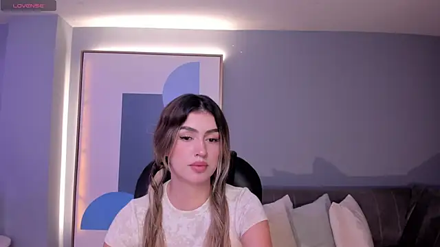 PaulinaSantos  online show from 03-19-25, 07:17