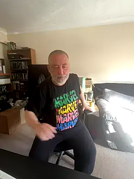 LondonTeffy online show from 10-24-25, 09:08