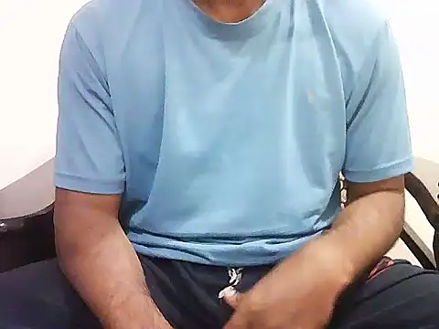 Snapshot of Sad_fuckerz chatting on 12-18-25, 05:56 Sad fuckerz online show from 12-18-25, 05:56