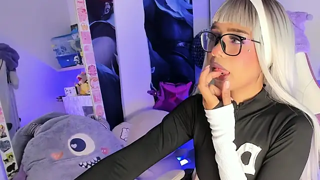 Snapshot of cutestephuwu chatting on 03-06-25, 04:08 cutestephuwu online show from 03-06-25, 04:08