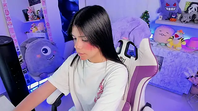 Snapshot of cutestephuwu chatting on 12-11-24, 03:02 cutestephuwu online show from 12-11-24, 03:02