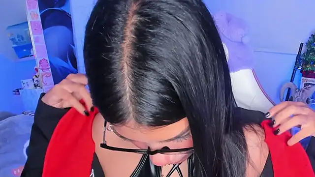 Snapshot of cutestephuwu chatting on 03-11-25, 04:19 cutestephuwu online show from 03-11-25, 04:19