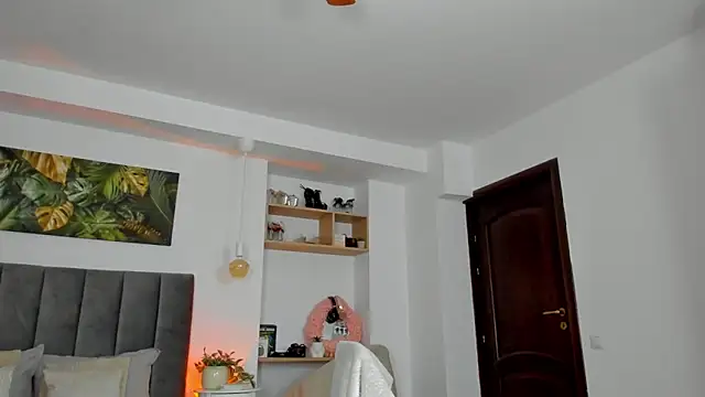 Fancy Jenn online show from 11-24-25, 08:31