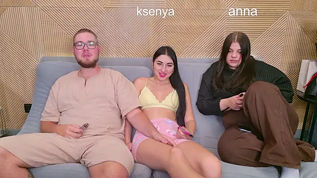 Ksenny online show from 10-23-25, 09:52