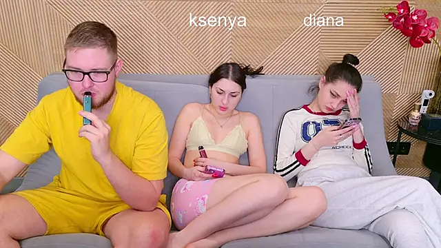 Ksenny online show from 03-30-26, 04:58