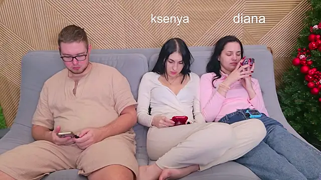 Ksenny online show from 12-21-25, 04:14