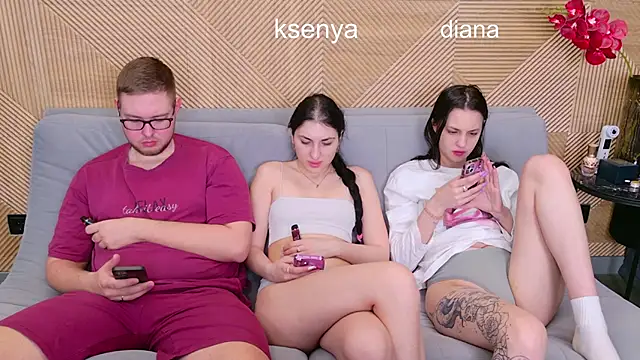 Ksenny online show from 04-14-26, 05:34