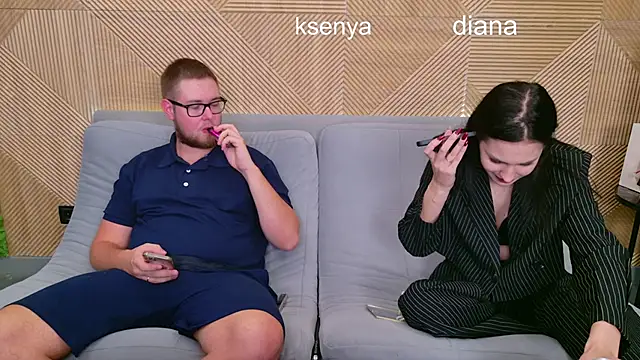 Ksenny online show from 10-27-25, 05:47