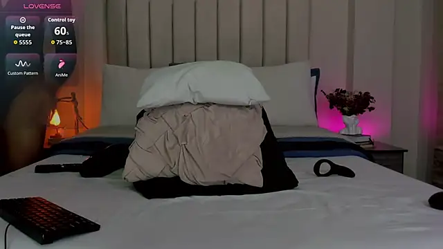 romina-brunette online show from 01-15-26, 07:28