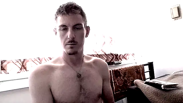 Snapshot of Paulhenry chatting on 10-06-25, 09:15 Paulhenry online show from 10-06-25, 09:15