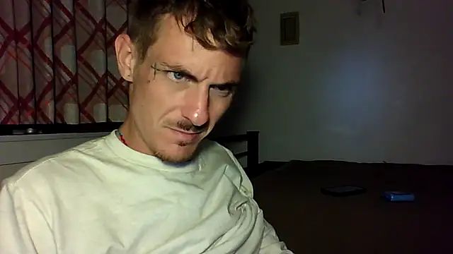 Snapshot of Paulhenry chatting on 09-27-25, 03:12 Paulhenry online show from 09-27-25, 03:12