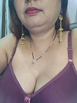 Dianaa9 online show from 04-19-26, 06:10