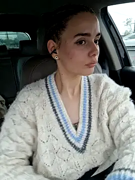 SophieCharm online show from 11-26-25, 12:16