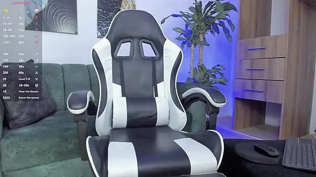 Snapshot of Alex_sc_ chatting on 11-16-25, 12:59 Alex sc online show from 11-16-25, 12:59