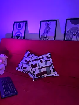 xia foxxy online show from 11-10-25, 12:37