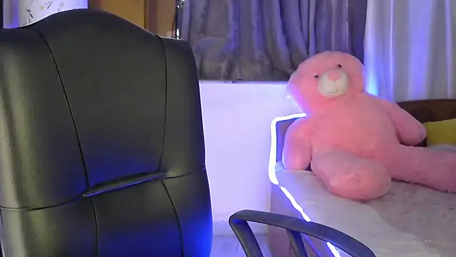 Black cat cutie online show from 10-09-25, 05:19