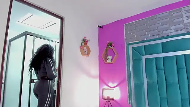 LORENSCOLLINS online show from 12-19-25, 07:49