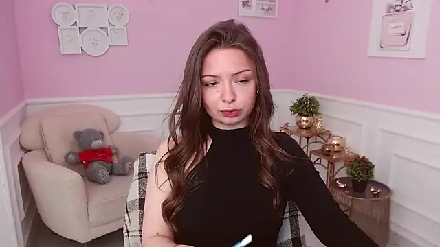 Snapshot of LucySkilar chatting on 05-07-26, 04:17 LucySkilar online show from 05-07-26, 04:17