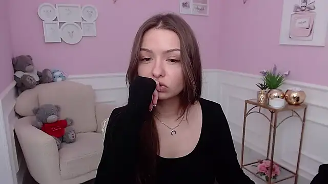 LucySkilar online show from 11-11-25, 09:48