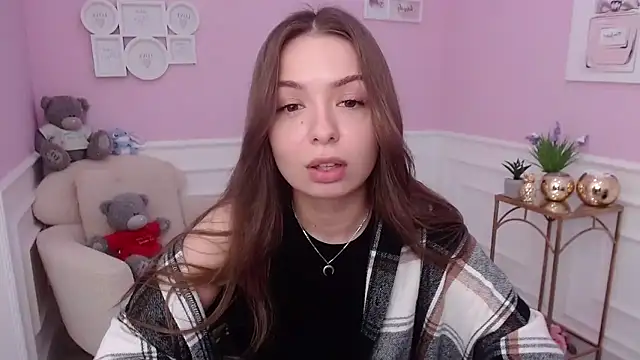 Snapshot of LucySkilar chatting on 09-14-25, 05:19 LucySkilar online show from 09-14-25, 05:19