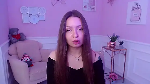 Snapshot of LucySkilar chatting on 01-24-25, 05:53 LucySkilar online show from 01-24-25, 05:53