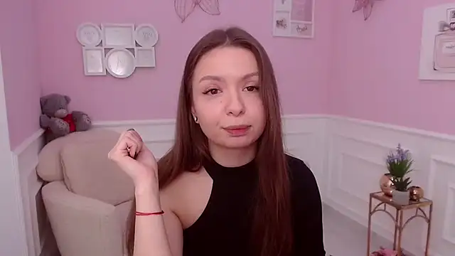 Snapshot of LucySkilar chatting on 12-02-24, 05:21 LucySkilar online show from 12-02-24, 05:21