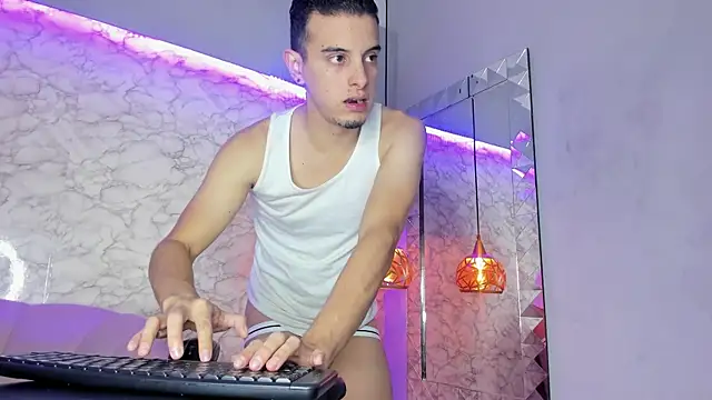 Maximo   online show from 10-04-25, 08:43