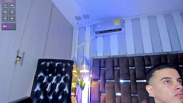 Maximo   online show from 09-24-25, 09:32