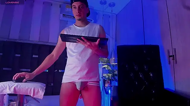 Maximo   online show from 09-22-25, 08:48